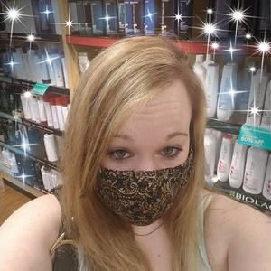 Meet your Posher, Taryn ann